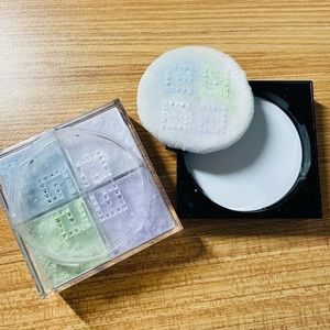 Givenchy prisme libre Enhanced Radiance Loose Powder 4 in 1 Harmony  4*3 g